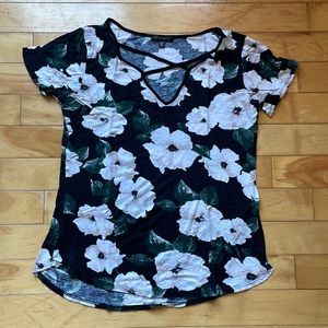 Dynamite black with pink flowers T-shirt